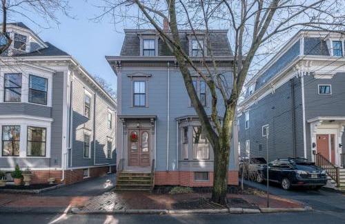 West End Casa | Luxurious West End Historic Townhome - The Cushman