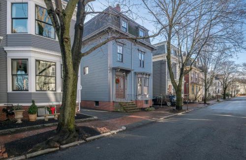 West End Casa | Luxurious West End Historic Townhome - The Cushman
