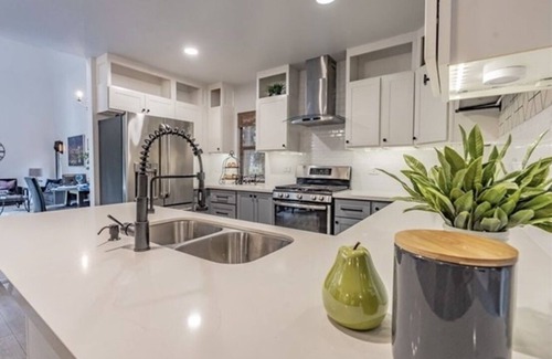 Puyallup Casa | Luxurious Wooded Hideaway