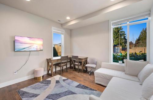 West Ridge Casa | Luxurious Woodinville WA Guest Suite for Rent
