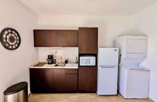 Arecibo Apartamento | LuxuriousApt Private Jacuzzi/BBQ