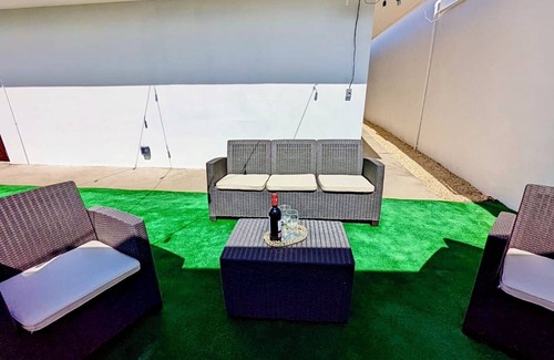 Arecibo Apartamento | LuxuriousApt Private Jacuzzi/BBQ