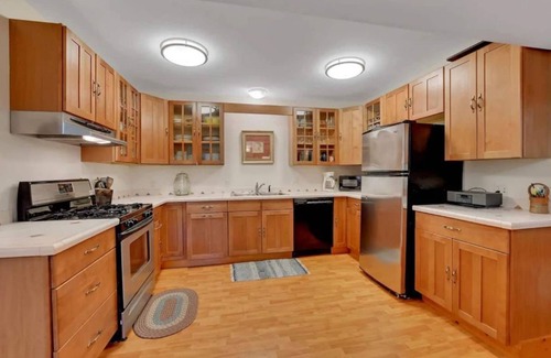 Great Barrington Casa | Luxuriously Comfortable Country Home