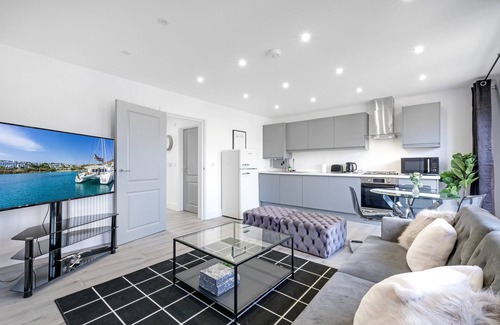 Yiewsley Apartamento | Luxury 1 & 2 bed Apartment free parking