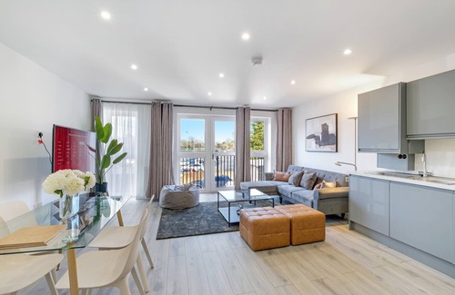 Yiewsley Apartamento | Luxury 1 & 2 bed Apartment free parking