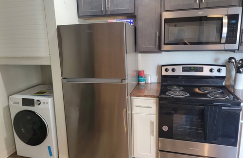 New Center Detroit Apartamento | Luxury 1-bd apt w/ WiFi, Parking, AC, and Balcony in fantastic Detroit. 1