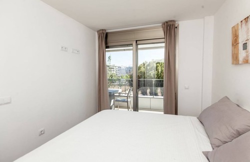 Talamanca Apartamento | DE LUJO 1 camas aptas cerca de la ciudad de Ibiza y la playa! con piscina y terraza