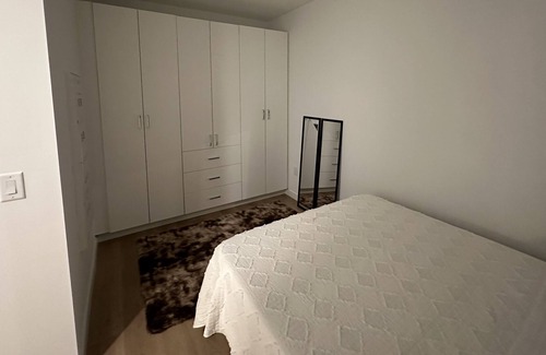 Hackensack River Waterfront Apartamento | Luxury 1 Bedroom Apt. with Amenties