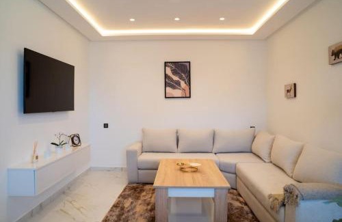 Tanja Balia Casa | Luxury 1-bedroom apartment Living in Tangier