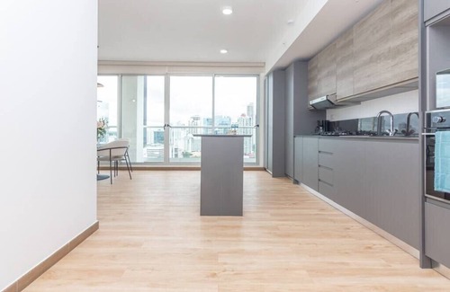 Marbella Condominio | Luxury 1 bedroom apt free parking and balcony
