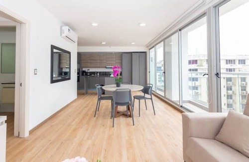 Marbella Condominio | Luxury 1 bedroom apt free parking and balcony