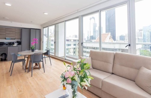 Marbella Condominio | ★Luxury 1 bedroom apt free parking and balcony