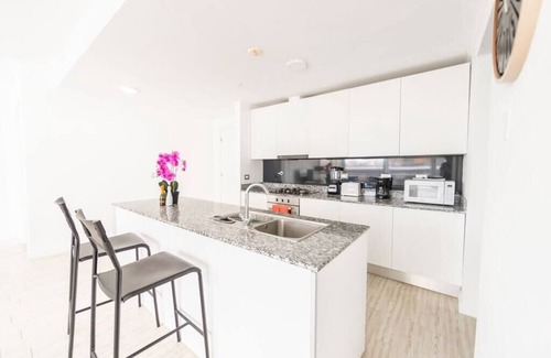 San Francisco Apartamento | Luxury 1 bedroom apt free parking and Pool