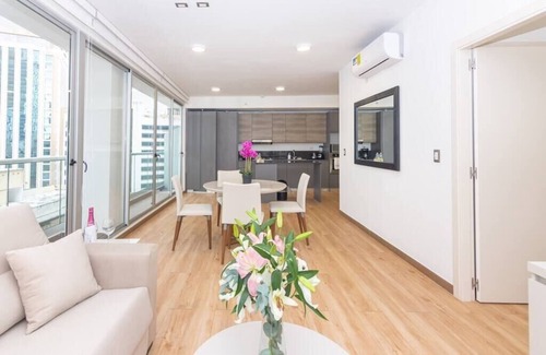 Marbella Apartamento | Luxury 1 bedroom apt free parking and balcony