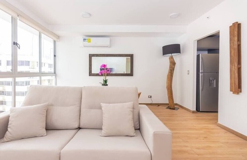 Marbella Condominio | Luxury 1 bedroom apt with free parking