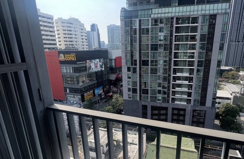 Ekkamai Condominio | Luxury 1 Bedroom Convenient in Ekkamai