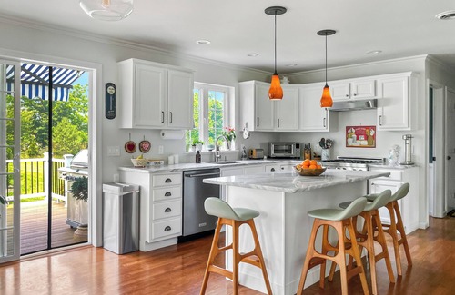 Thompson Ridge Casa | Luxury 10-acre Estate - Heated Pool - Sauna - Fire Pit - Playground - Trail
