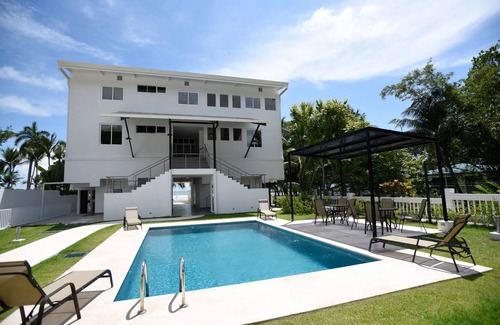 Cerro Plano Casa | ¡Nueva casa de fiesta de lujo frente al mar 13BR!