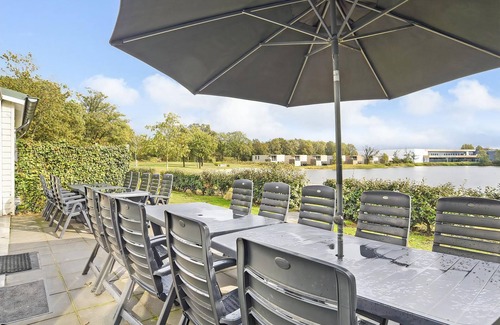 Sevenum Casa | Luxury 16-32-person group accommodation in the holiday park Landal Domein De Schatberg
