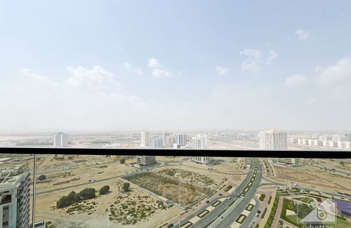 Dubai Apartamento | Luxury 1B With Balcony in Blue Wave Tower Dubai