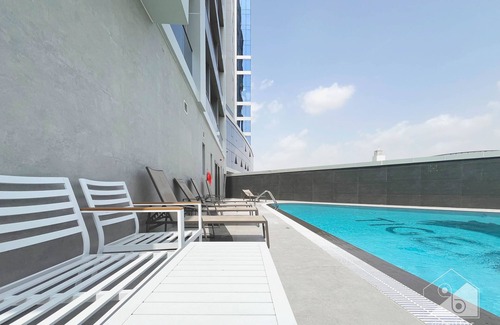 Dubai Apartamento | Luxury 1B With Balcony in Blue Wave Tower Dubai