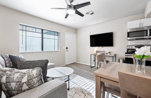 Peaceful Valley Apartamento | Luxury 1B1B Oldtown Scottsdale Free Parking
