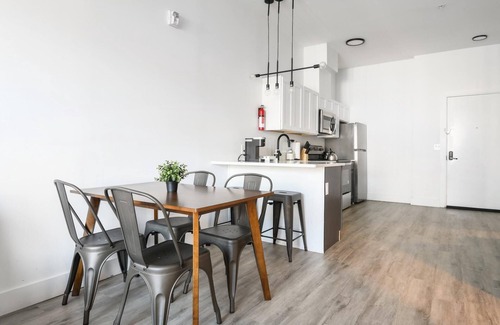 Elizabeth Apartamento | Luxury 1BR 30 Mins to Manhattan Evonify