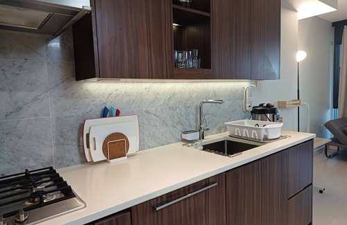 Burnaby Condominio | Luxury 1BR High-Rise Condo in Brentwood | Views, SkyTrain, Patio, Amenities