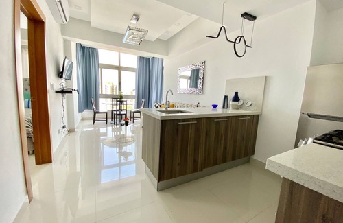 Downtown Santo Domingo Condominio | luxury 1br , Pool, Gym, cerca Agora Mall