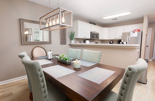 Pawleys Island Condominio | Luxury Golf Resort Condo - ¡Sin escaleras! Piscina / spa, tenis, cerca de la playa, primer piso