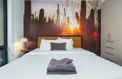 Berkeley Hotel | Luxury 2/1 on Tennyson St w/ Rooftop Deck & Views