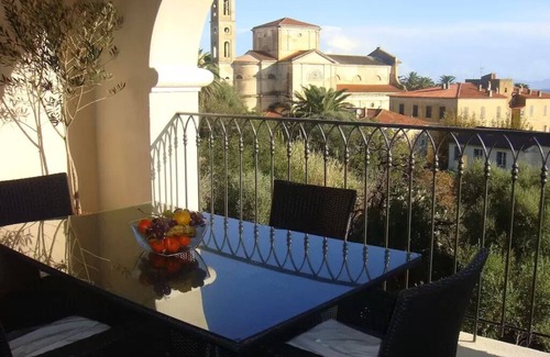 L'Ile-Rousse Apartamento | LUXURY 2** AIR-CONDITIONED APARTMENT 300 M FROM THE BEACH