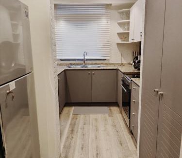 Madinat Zayed Apartamento | Luxury 2 BD, A Midtown Quintessential Community