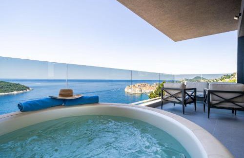 Municipality of Dubrovnik Apartamento | Luxury 2 BD Apartment Ika Marie - Dubrovnik Old Town with Jacuzzi and Parking