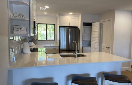 Wesley Chapel Condominio | Luxury 2 BDRM Condo in Gated Golf Course Community ~ Water/Golf Course views