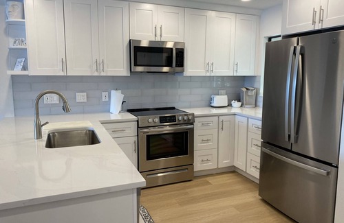 Wesley Chapel Condominio | Luxury 2 BDRM Condo in Gated Golf Course Community ~ Water/Golf Course views
