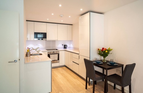 Broad Green Apartamento | Luxury 2-bed Croydon Apartment Near Gatwick