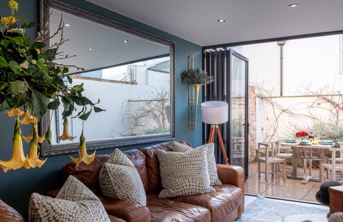 Montpellier Casa | Luxury 2-Bed House in Cheltenham