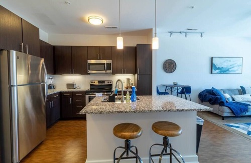 Grandview Heights Casa | Luxury 2-Bed in Grandview