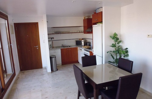 Punta Prima Apartamento | Apartamento de lujo de 2 dormitorios con gran terraza, 3 piscinas, cerca de la playa.