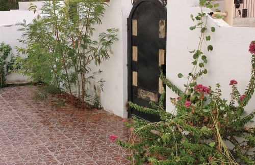 Al Maabilah Casa | Luxury 2 bed room house in a quiet neighbourhood
