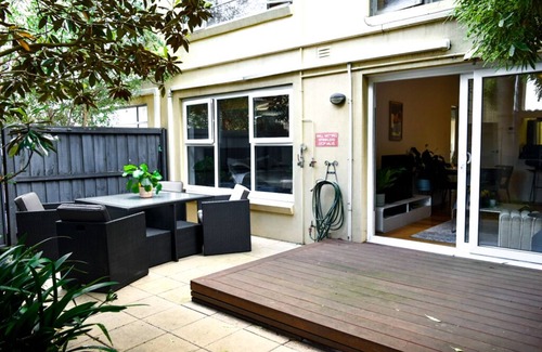 Prahran Apartamento | Luxury 2-bed unit with courtyard, in central Prahran