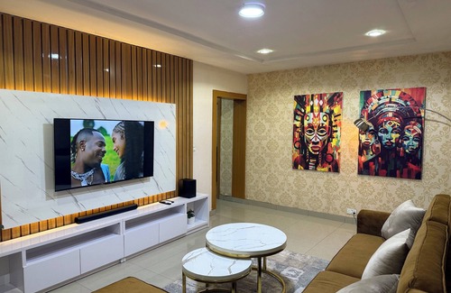 Lagos Apartamento | Luxury 2-bed w 24h light in Magodo GRA Phase 2