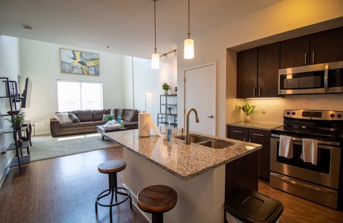 Grandview Heights Apartamento | Luxury 2 Bed with a loft