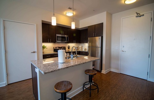 Grandview Heights Apartamento | Luxury 2 Bed with a loft
