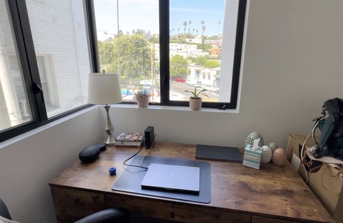 Sunset Junction Apartamento | Luxury 2 Bedrm Apt with open living area in Prime Silverlake April 1-May 30