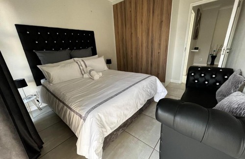 Tshwane Complejo | Luxury 2 bedroom 3 balcony penthouse suite at the blyde beach resort