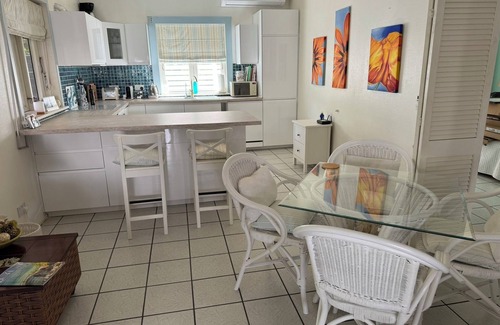 Jolly Harbour Villa | Villa de lujo 'Serenity' - Cubierta excelente, South Beach