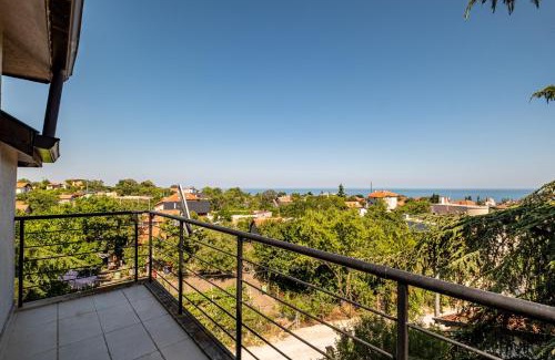 Saints Constantine and Helena Apartamento | Luxury 2 bedroom apartment with sea view