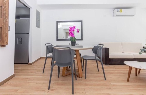 Marbella Condominio | Lujoso apto 2 hab y estacionamiento gratis